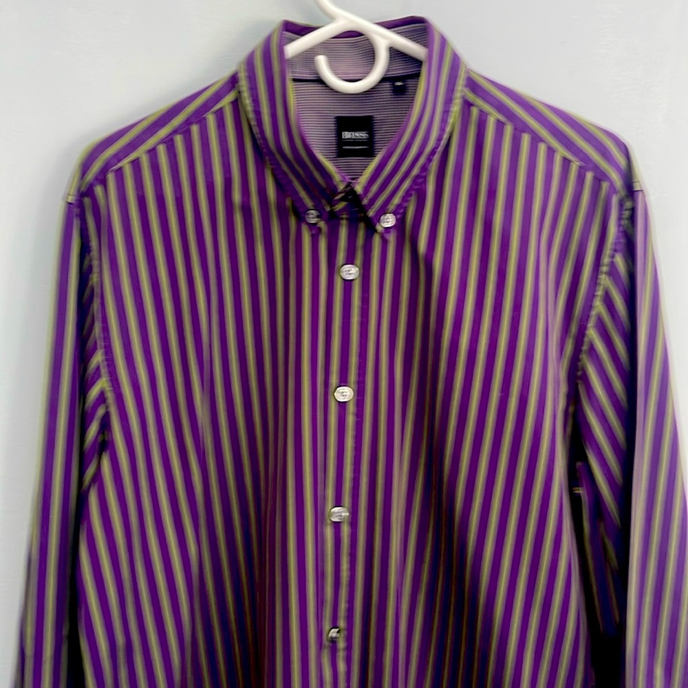 Very nice Hugo Boss dress shirt! Purlpe and green striped.